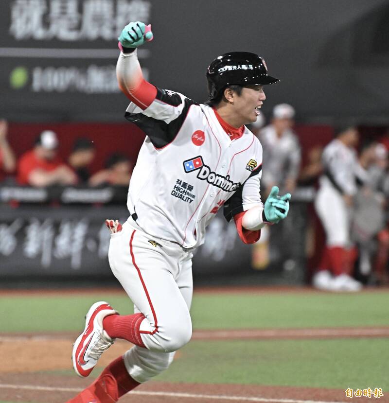 中職》味全龍3:1勝樂天桃猿 劉俊緯代打建功獲單場MVP