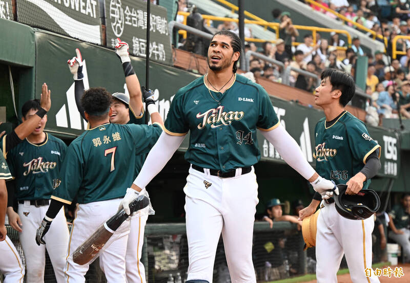 中職》台鋼雄鷹2:0勝統一獅 比賽時間2小時02分本季最快