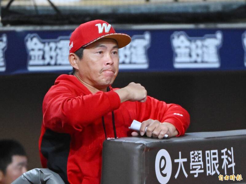 中職》今年比賽節奏才是正常的 葉總納悶:以前還有人假裝綁鞋帶