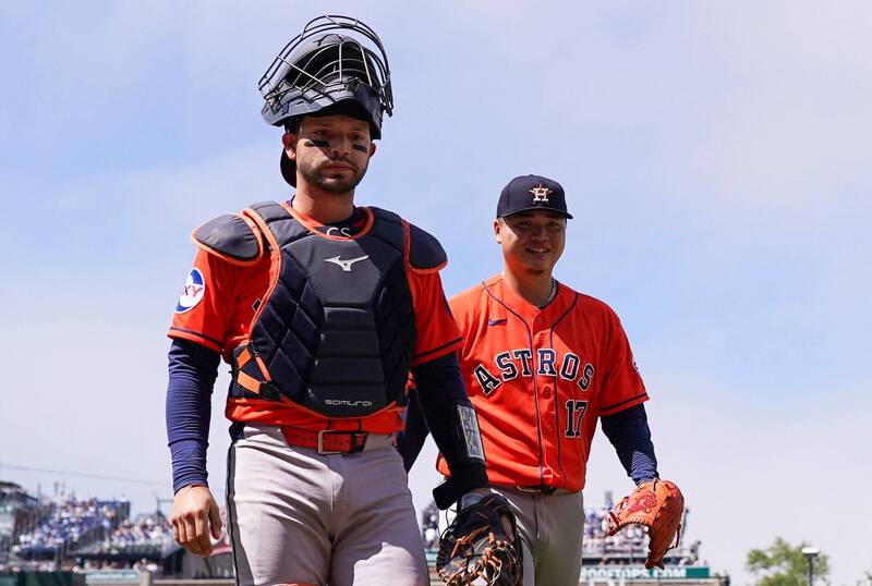 MLB》鄧愷威橫掃球超殺！ 太空人捕手：像速球卻突然急轉彎