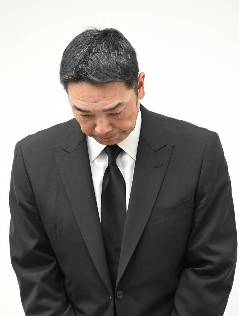 日職》涉對女兒施暴辭去巨人監督 阿部慎之助落淚致歉、提出罕見請求