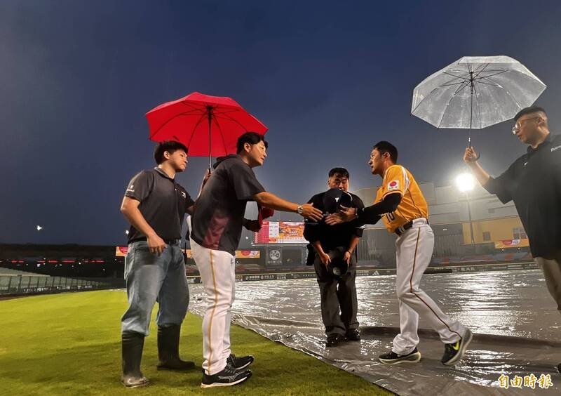 中職》大雨攪局宣告保留比賽 兄弟無緣完成本季首次橫掃對手