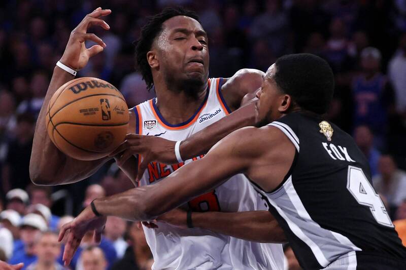 NBA冠軍賽》不思議！尼克準絕殺馬刺 締造29分最狂逆轉秀率先聽牌