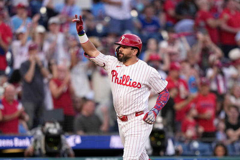 MLB》費城重砲史瓦伯夯第25轟 居大聯盟全壘打王、罕見先發守一壘
