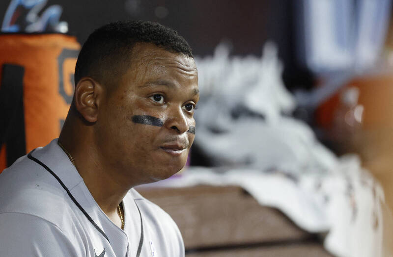 MLB》不滿被換代跑搞氣氛? 巨人球星德弗斯向教頭致歉:是誤會...