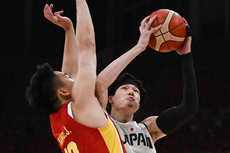 世界盃資格賽》日本隊19分差大勝中國 效力拓荒者的楊瀚森拿9分