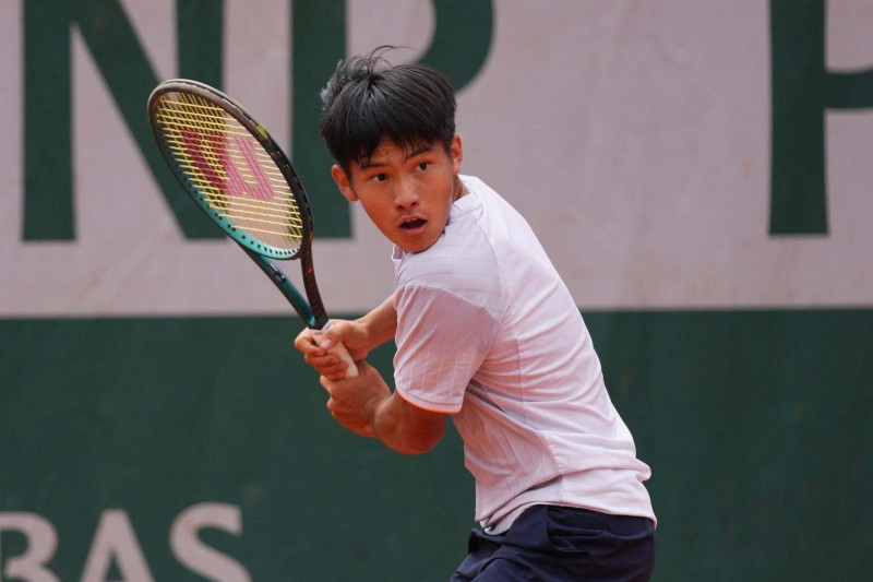溫網青少年》陳冠守逆轉勝烏茲別克對手 全英草地俱樂部開胡