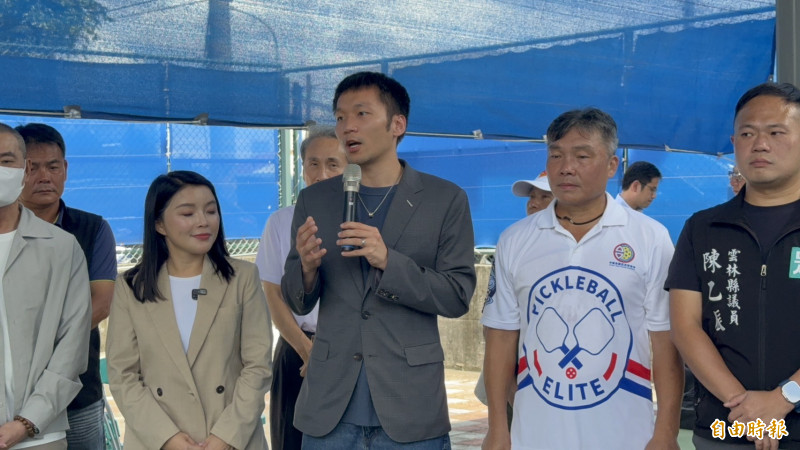 匹克球紅翻天!運動部長李洋到土庫打球 更強調「已編列相關推廣經費」