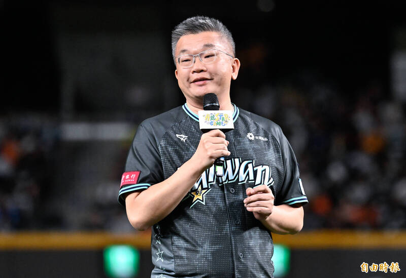 中職明星賽》會長蔡其昌代打對決王建民!還「首次啟用」ABS判決
