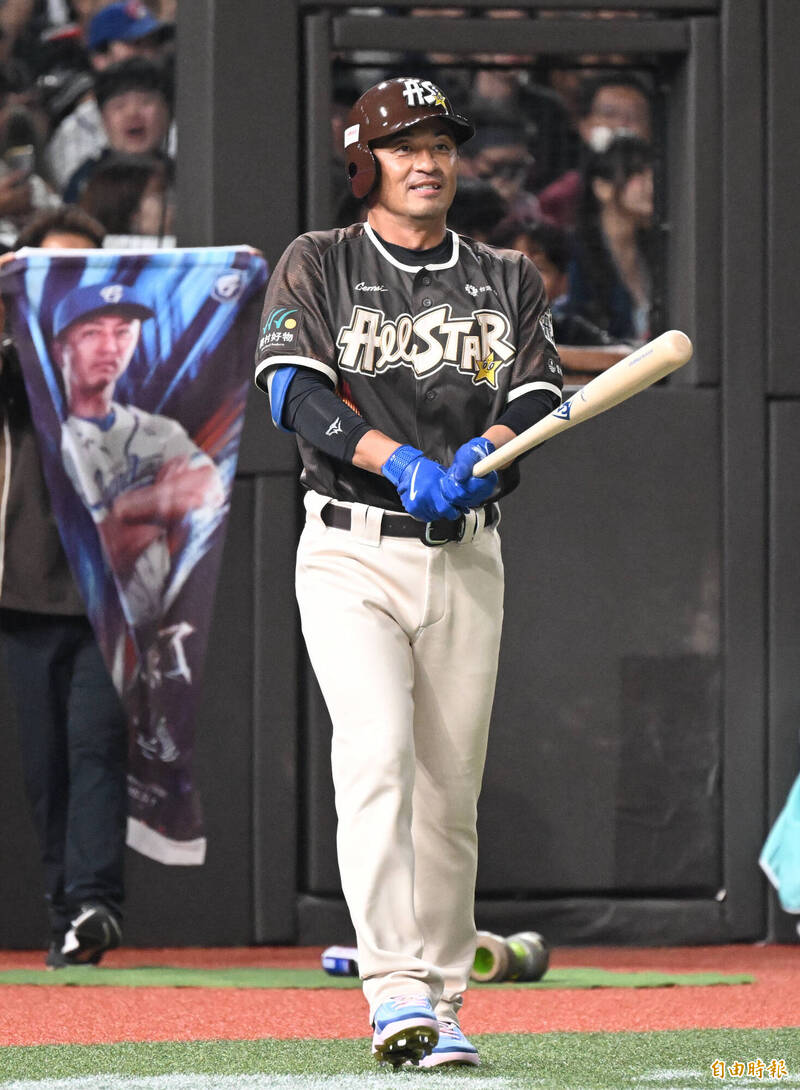 中職明星賽》張奕重返外野接殺許庭綸飛球 後藤、平野對子弟兵各有評語