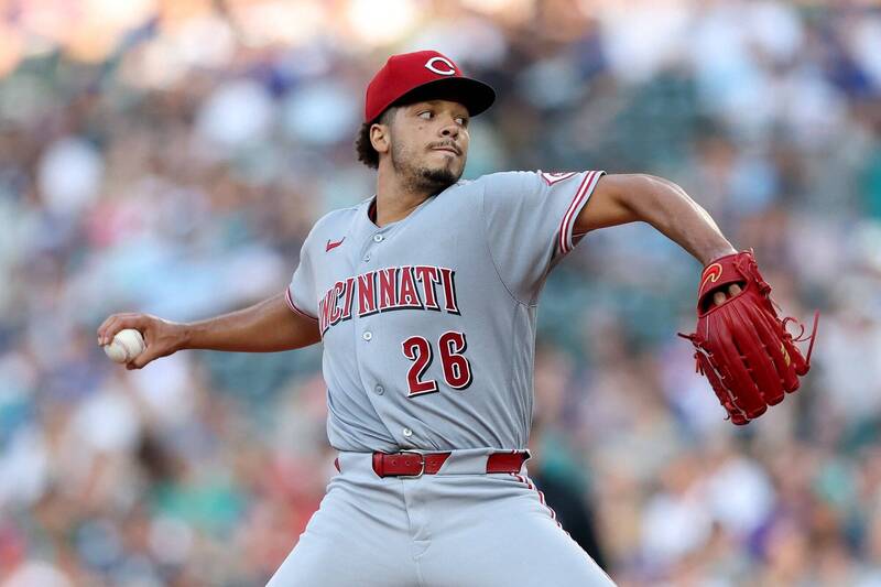 MLB》近日剛簽7年34億鉅約!紅人王牌單季11連勝寫隊史壯舉