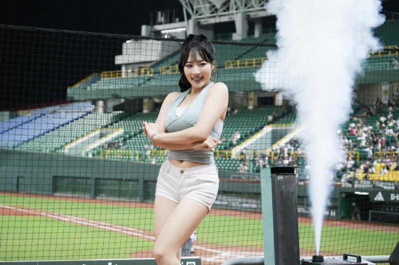 中職》Wing Stars夏日女孩運動會 Mingo壓軸舞蹈、足壘球表演賽掀亮點