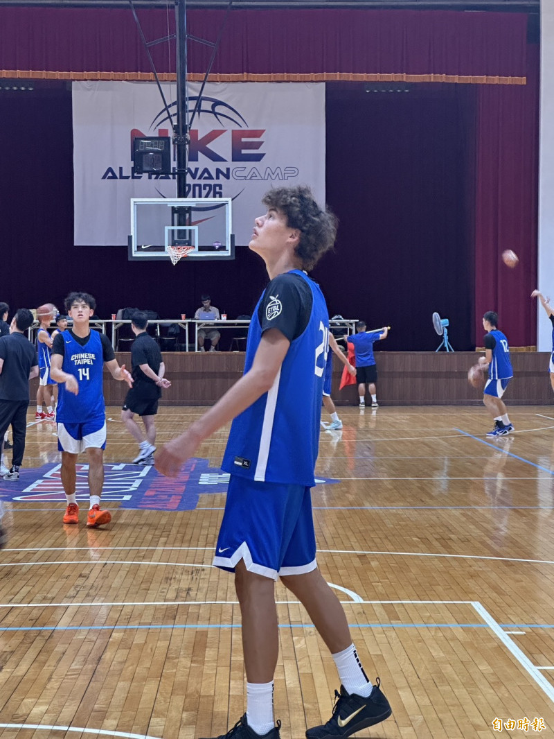 U18亞洲盃》四星高中生首度亮相!中文名字取為陳卡特