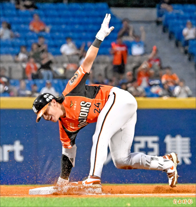 餅總奪400勝 布雷克鑿痕最深