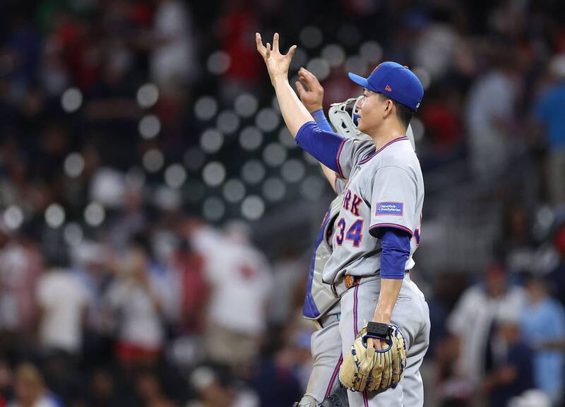 MLB》尷尬! 千賀滉大首次救援成功 隊友把球丟去觀眾席…