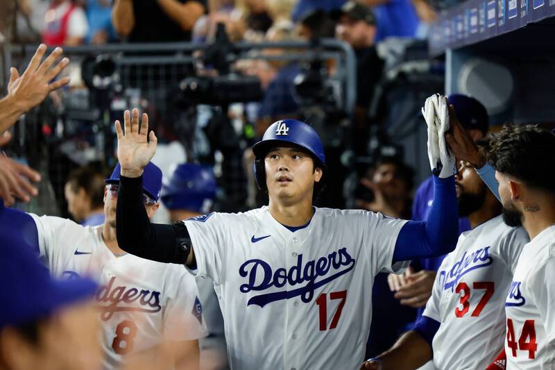 MLB》大谷翔平雙安、帶膝傷盜壘 道奇教頭反問外媒:有問題嗎?