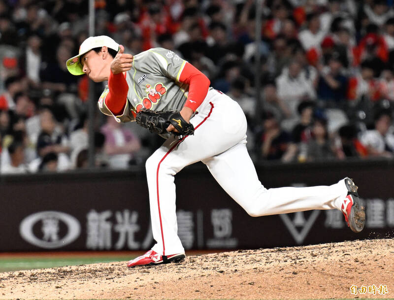 中職》低肩側投新秀林柏佑「開箱」 葉總期待累積經驗成長