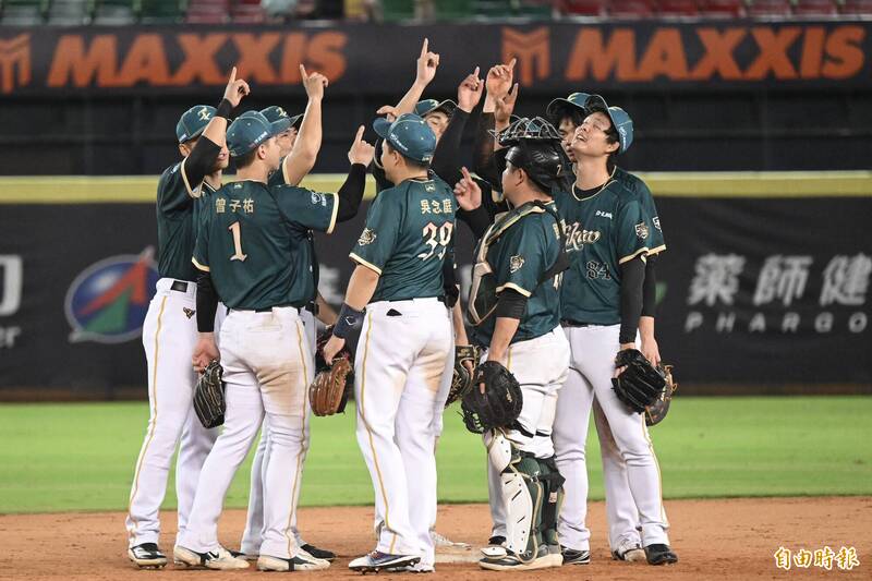 中職》台鋼雄鷹11:4勝中信兄弟 中止隊史次長6連敗