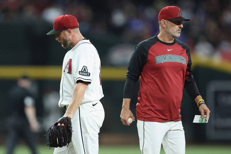 MLB》控小熊壘指「傳球種暗號」 響尾蛇右投嗆:教練做這事很扯