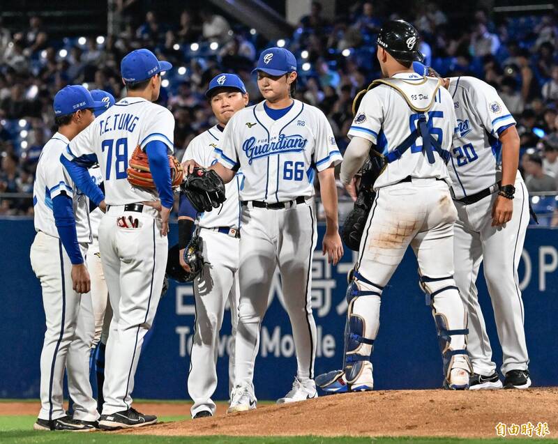 中職》上半季勇奪10勝後陷低潮 富邦本土王牌李東洺透露課題