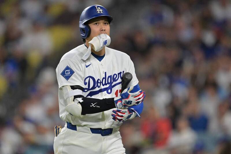 MLB》大谷翔平陷全壘打荒寫尷尬紀錄！ 羅伯斯點出擔憂「勉強出賽沒幫助」