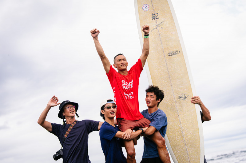 衝浪》宜蘭外澳罟浪祭公開賽落幕 王皓恩、邱晉豪等浪人奪冠