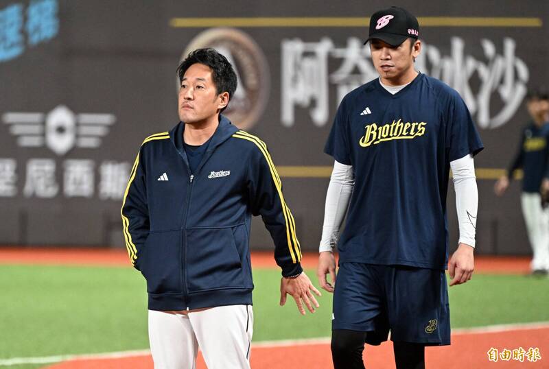 中職》兄弟隊長王威晨生涯首度守一壘 平野惠一用心良苦
