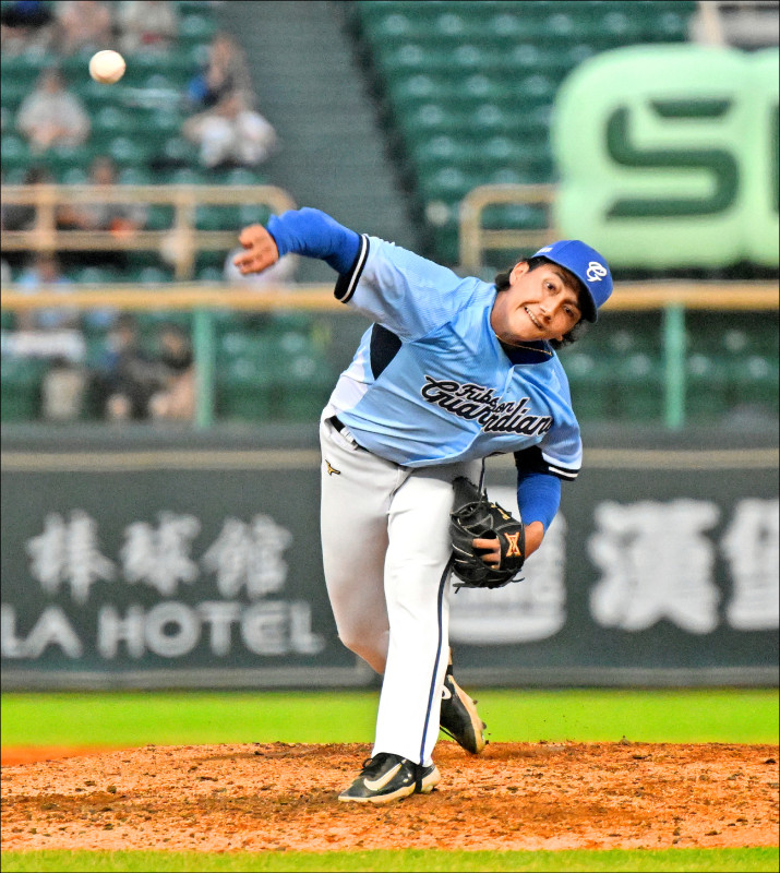 自培之星》0元簽約金 黃宇昇擠窄門