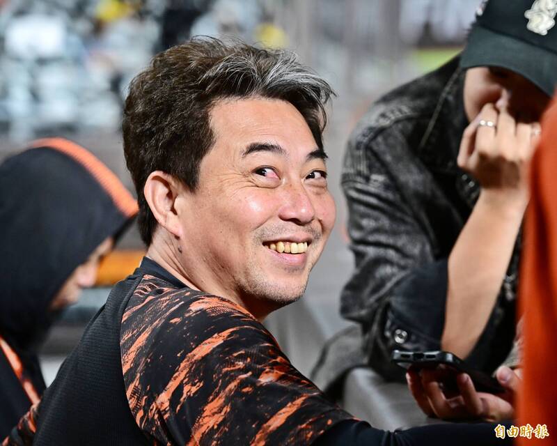 中職》轉身被解讀氣陳傑憲離奇失誤 餅總:我是去打電話