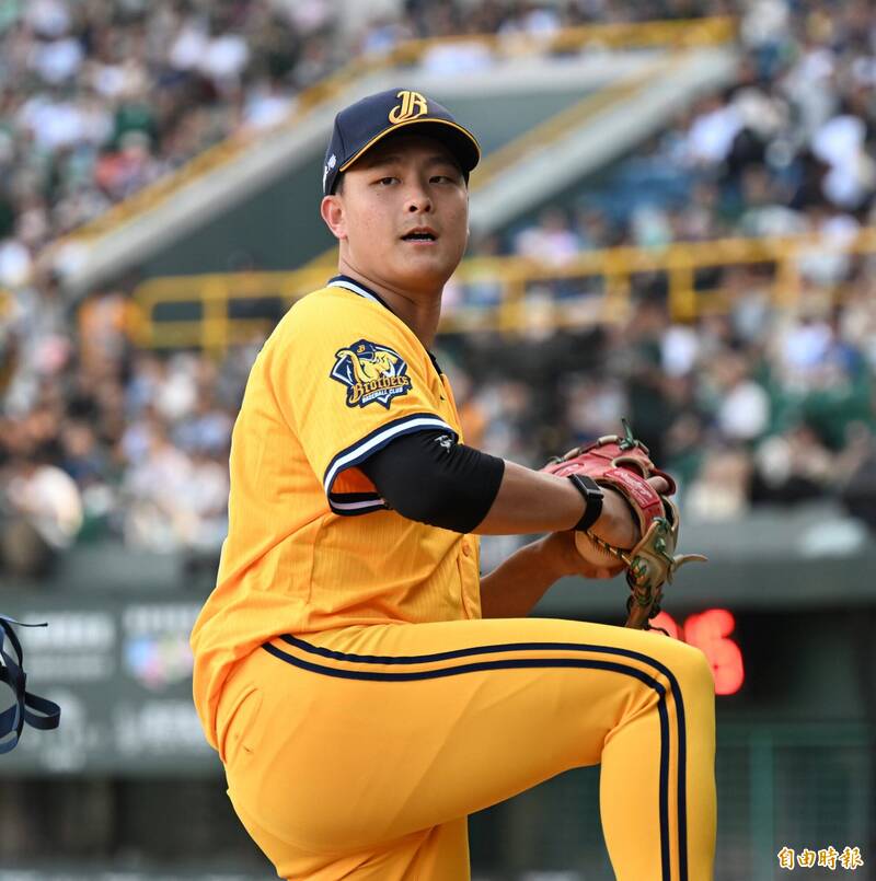中職》飆球團第1人紀錄被下放!兄弟超強新星好投奪勝 最快球速出爐