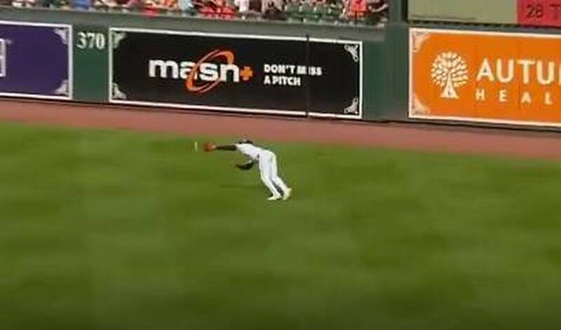 MLB》外卡快沒了還搞事!金鶯外野吃到「太陽拳」葬送比賽 主帥瘋掉:墨鏡呢?