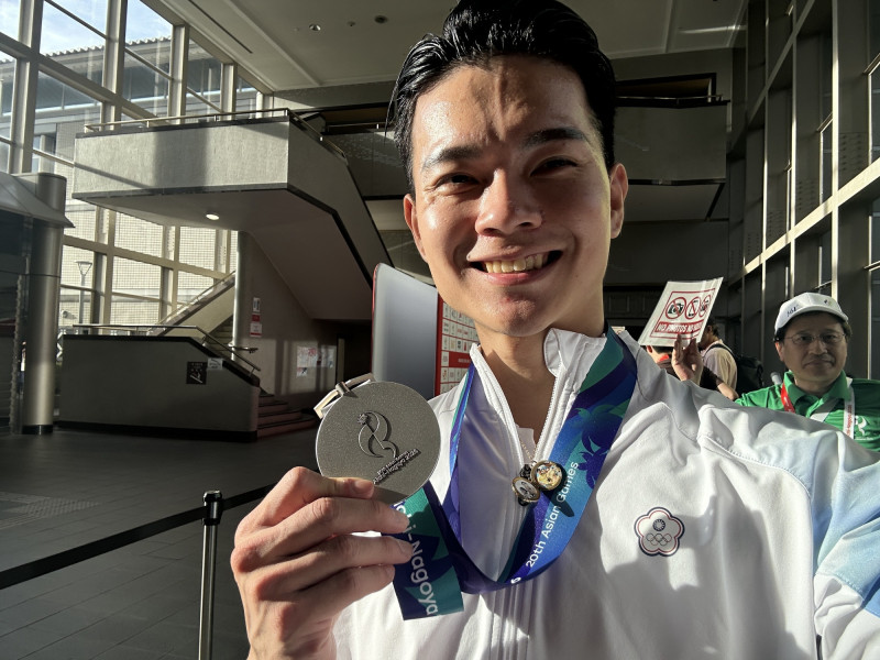 亞運前線》孫家閎摘銀牌談家人淚崩 《巨人》配樂結合台灣元素