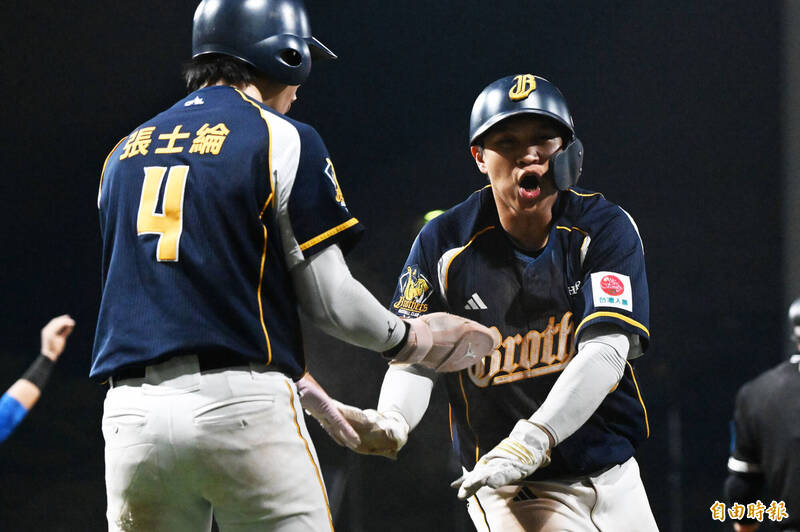 中職》中信兄弟9:8勝富邦悍將 平野惠一執教最長8連勝