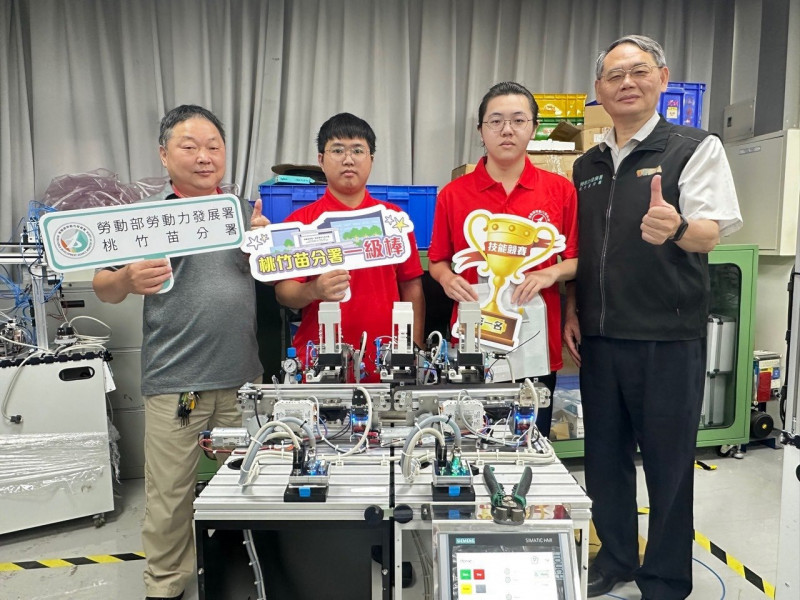 國際技能競賽上海登場 桃竹苗分署移地訓練助國手「換場也能上手」