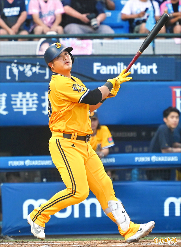 趕在悍將勝組登板前 陳俊秀一棒致勝