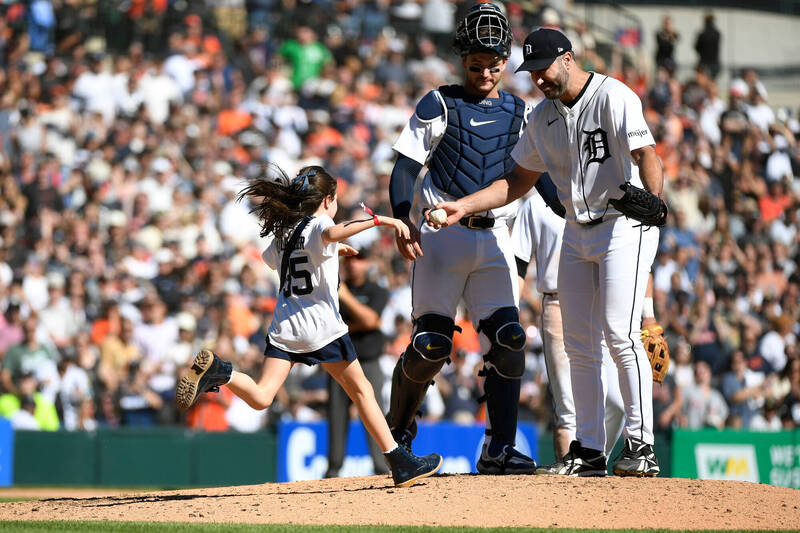 MLB》最後一舞感動落淚!女兒驚喜現身「抱抱」 韋蘭德:她從沒看過我哭成這樣