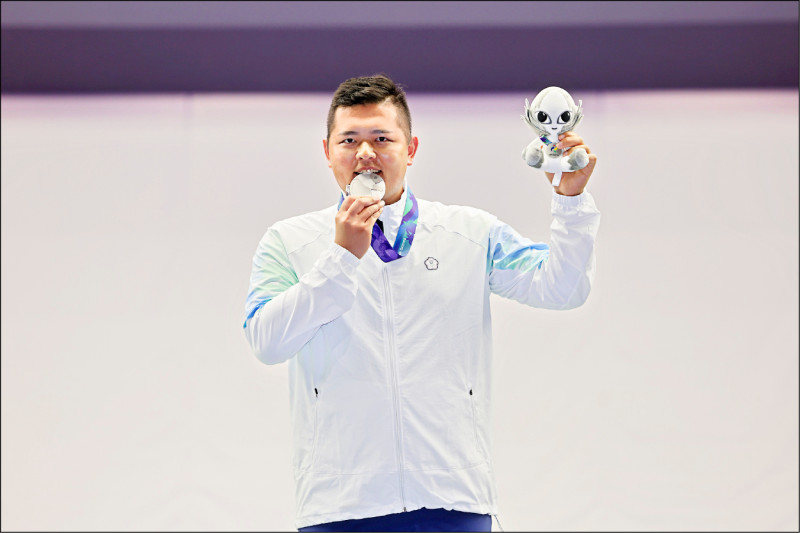 名古屋亞運》拚到最後一發 不定向飛靶 楊昆弼摘銀