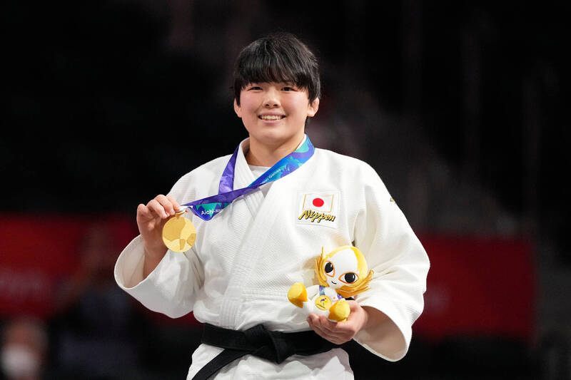 亞運柔道》被中國選手猛咬手臂留下清晰齒痕 日本女將:雖然很痛但...
