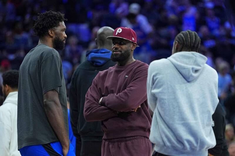 NBA》老詹又被傷痛纏身 七六人首秀再等等