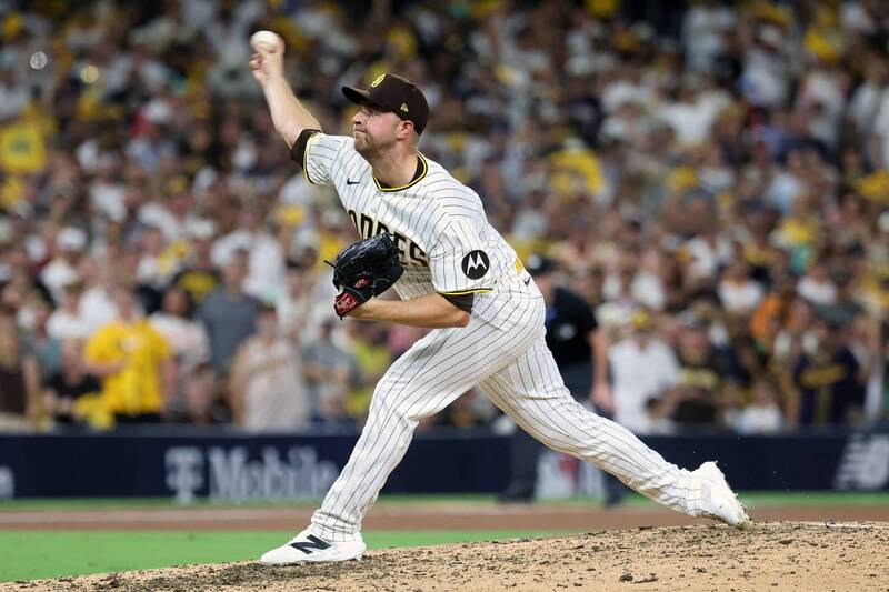 MLB季後賽》拒絕橫掃!教士扳倒大聯盟霸主釀酒人續命 逼出第4戰