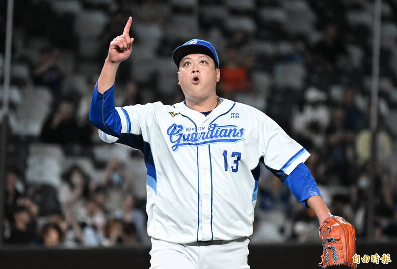 中職》大蛻變!戰力外棄將升格勝利組 富邦悍將「巨投」有感而發