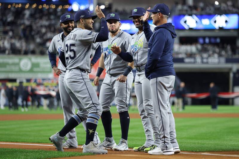 MLB季後賽》小市場球隊如何戰勝27冠豪門洋基?光芒主帥曝致勝哲學