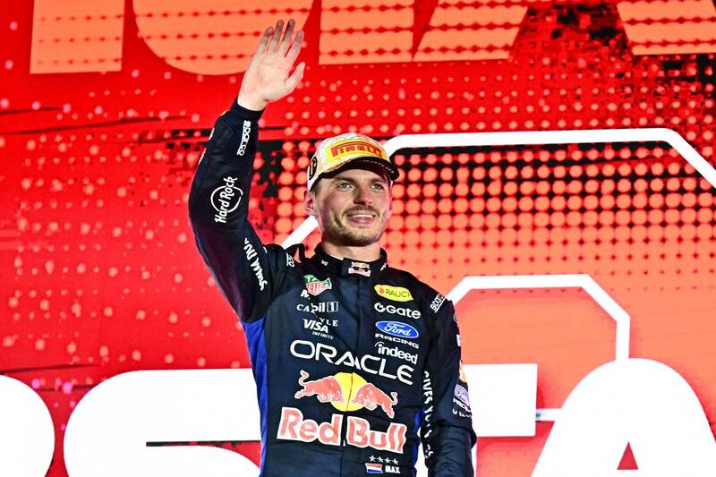 F1》維斯塔潘首度稱霸新加坡賽道 全程領跑連兩站奪冠