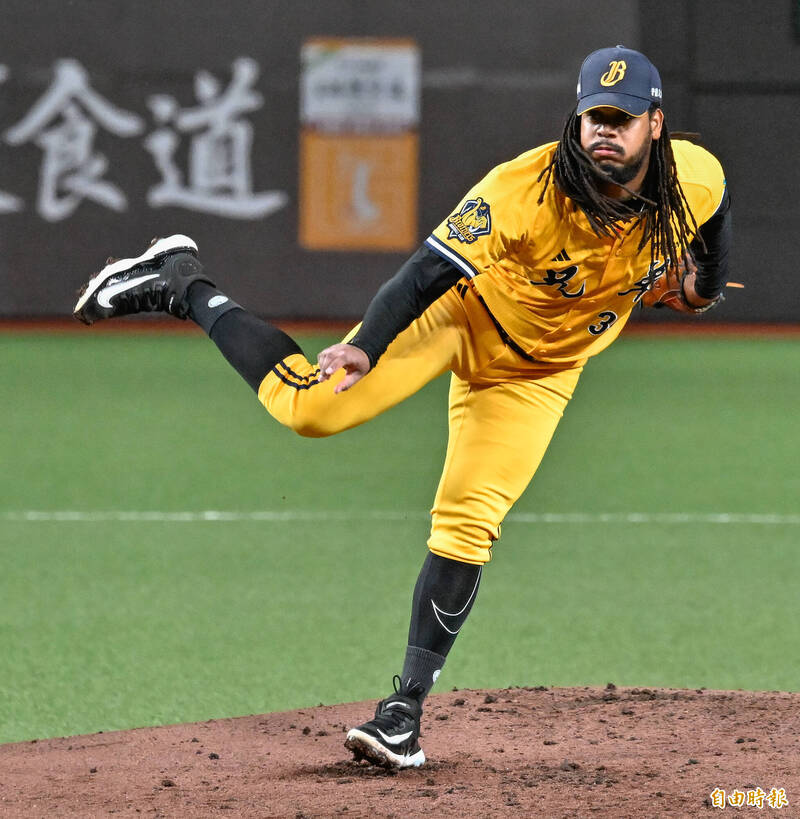 台灣大賽》被強襲球擊中傷退 菲力士最新狀況出爐