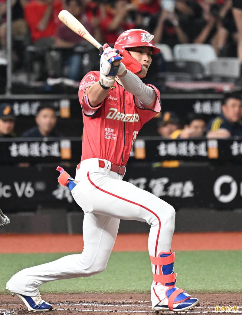 台灣大賽》重挫兄弟!內野安打帶2分打點 張政禹史上第1人