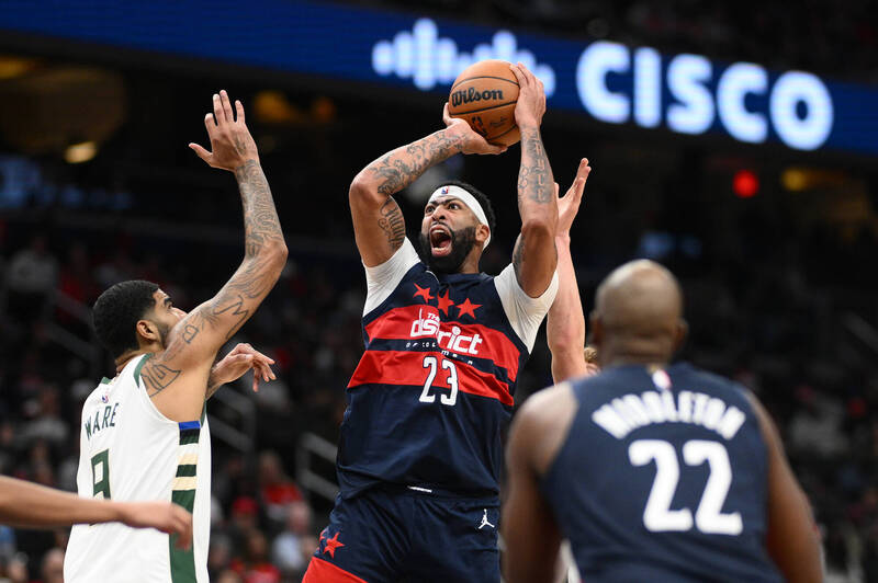 NBA》現場喊MVP！ A.戴維斯巫師首秀繳狂數據 率隊逆轉公鹿