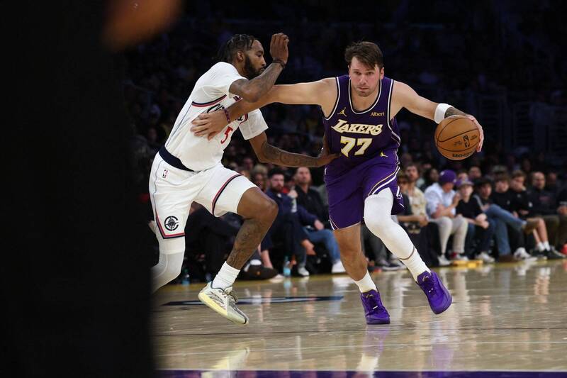 NBA》東契奇轟23分但有11失誤 湖人驚險逼退快艇