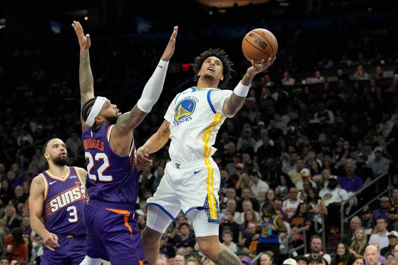 NBA》真貨!勇士24歲新秀狂飆6三分彈寫生涯新猷 主帥柯爾仍說重話