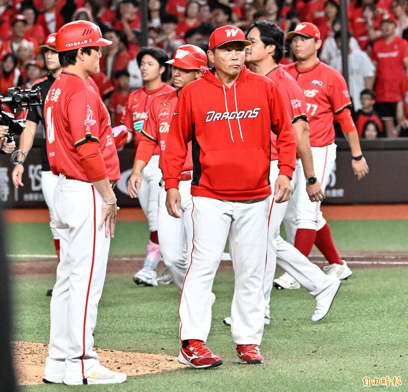 台灣大賽》中途換捕手、遭兄弟單場4盜 葉總坦言該做改變