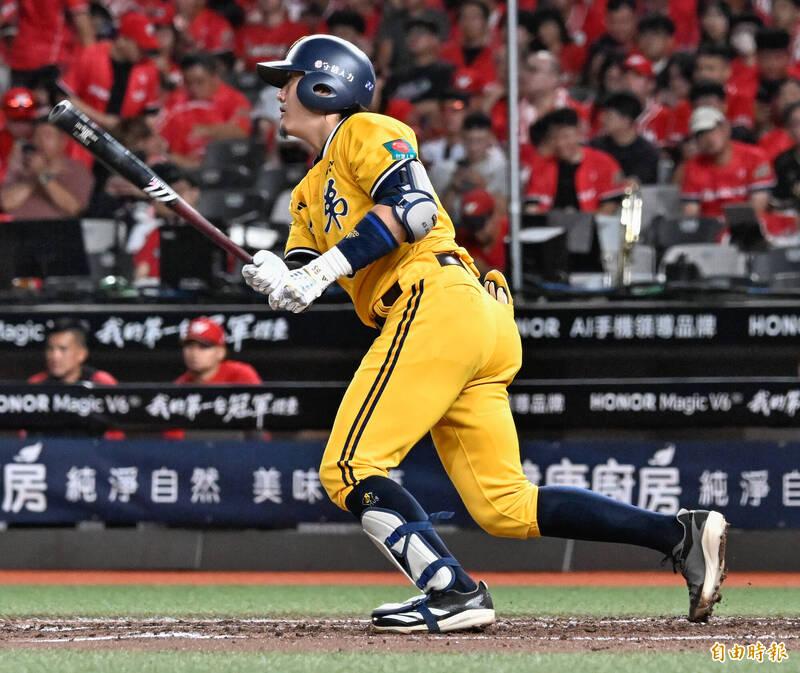 台灣大賽》兄弟6局才敲首安仍沒能得分 鄭浩均接替勝騎士